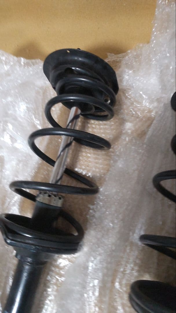 スバル　フォレスター　2代目　サスペンション一式！（TASG5 ）