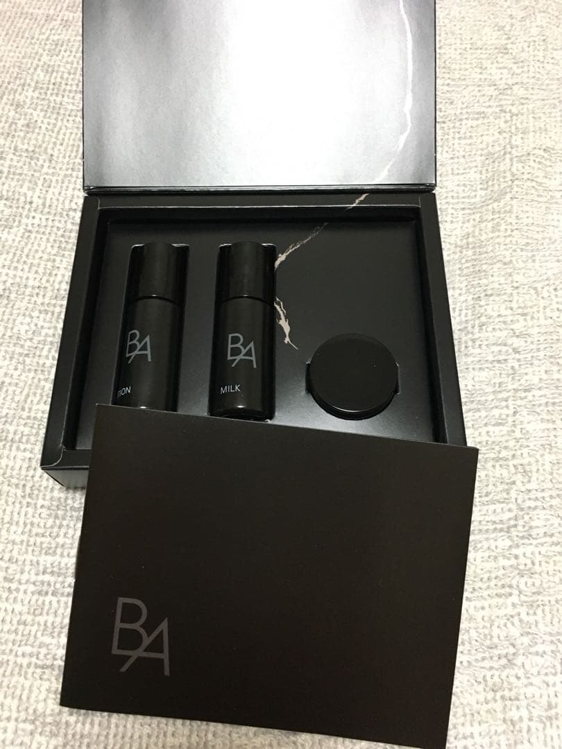 ＰＯＬＡ☆新品・未使用☆BAラグジュアリーコレクション＆BAセット(ゴールド)