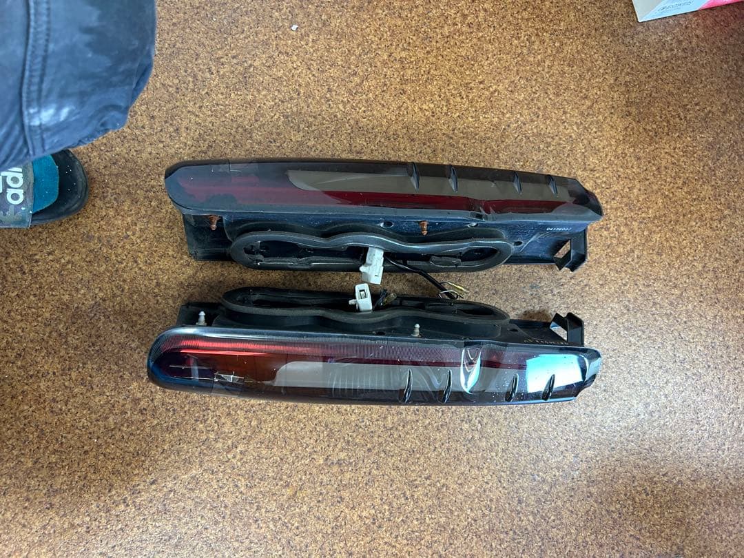 ハイエース　テールランプ