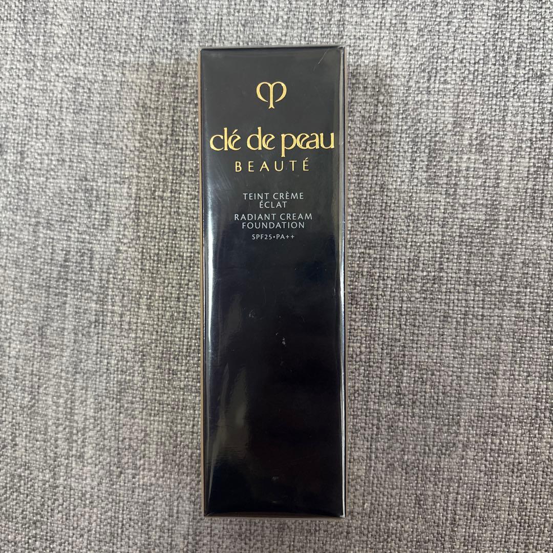 新品/クレドポーボーテ タンクレームエクラn オークル00