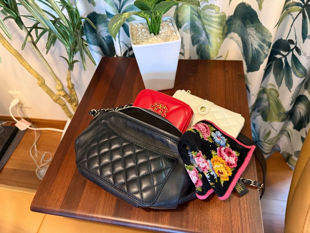 最終お値下げ！美品⭐︎CHANEL ブラック キルティング ボディバッグ