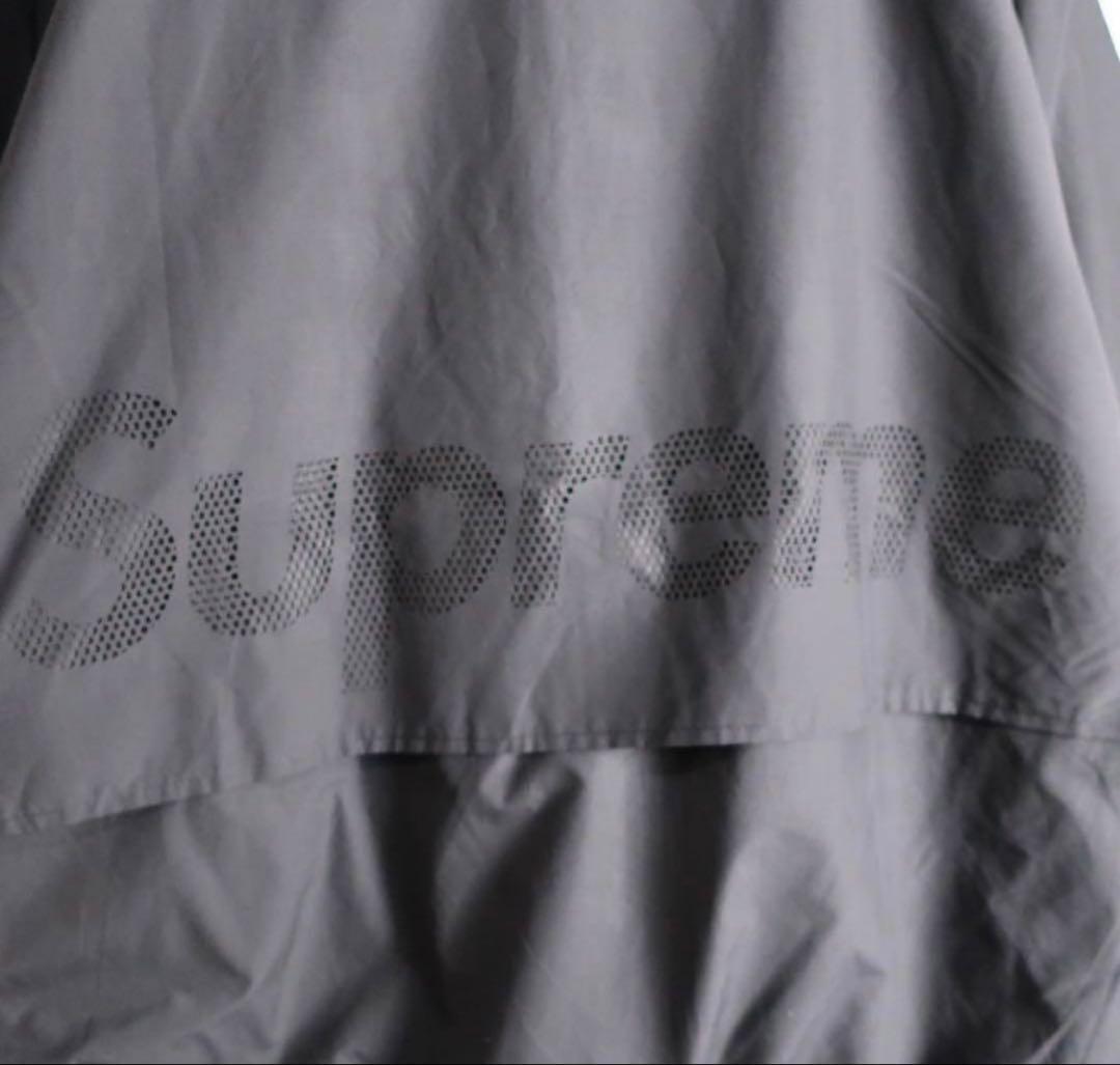 Supreme ブラック ナイロンジャケット フード付き