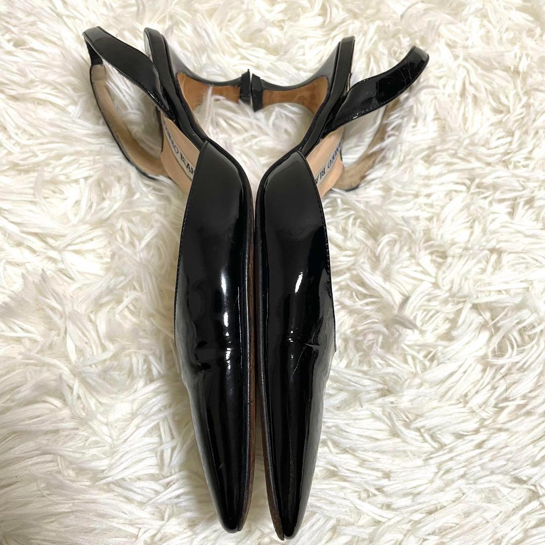 マノロブラニク パンプス キャロリン エナメル ポインテッドトゥ 22.5cm