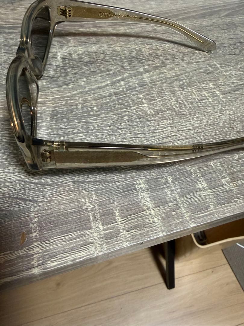 FLATLIST クリア サングラス ケース付veneda ccrter モデル