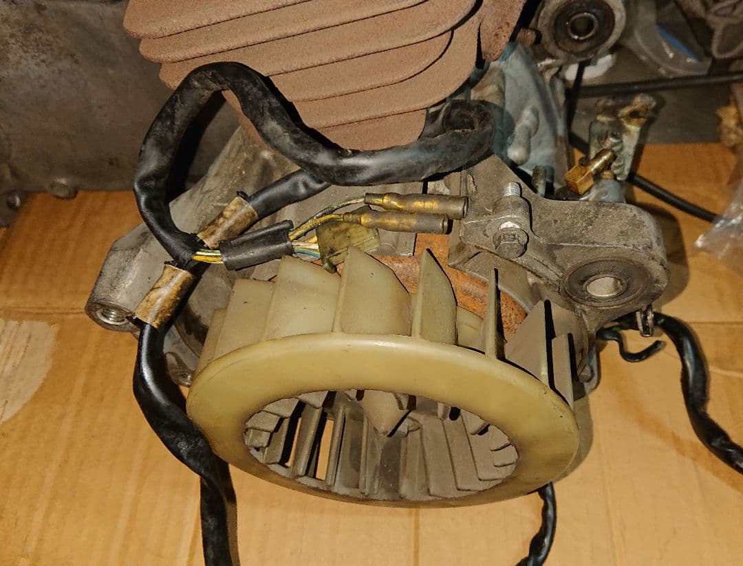 キャビーナ90 エンジン