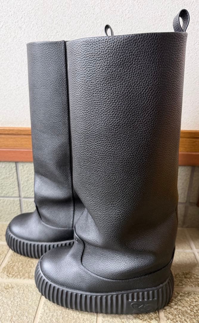 【YELLO（イエロ）】FLAT TIRE LIFTED TALL BOOTS