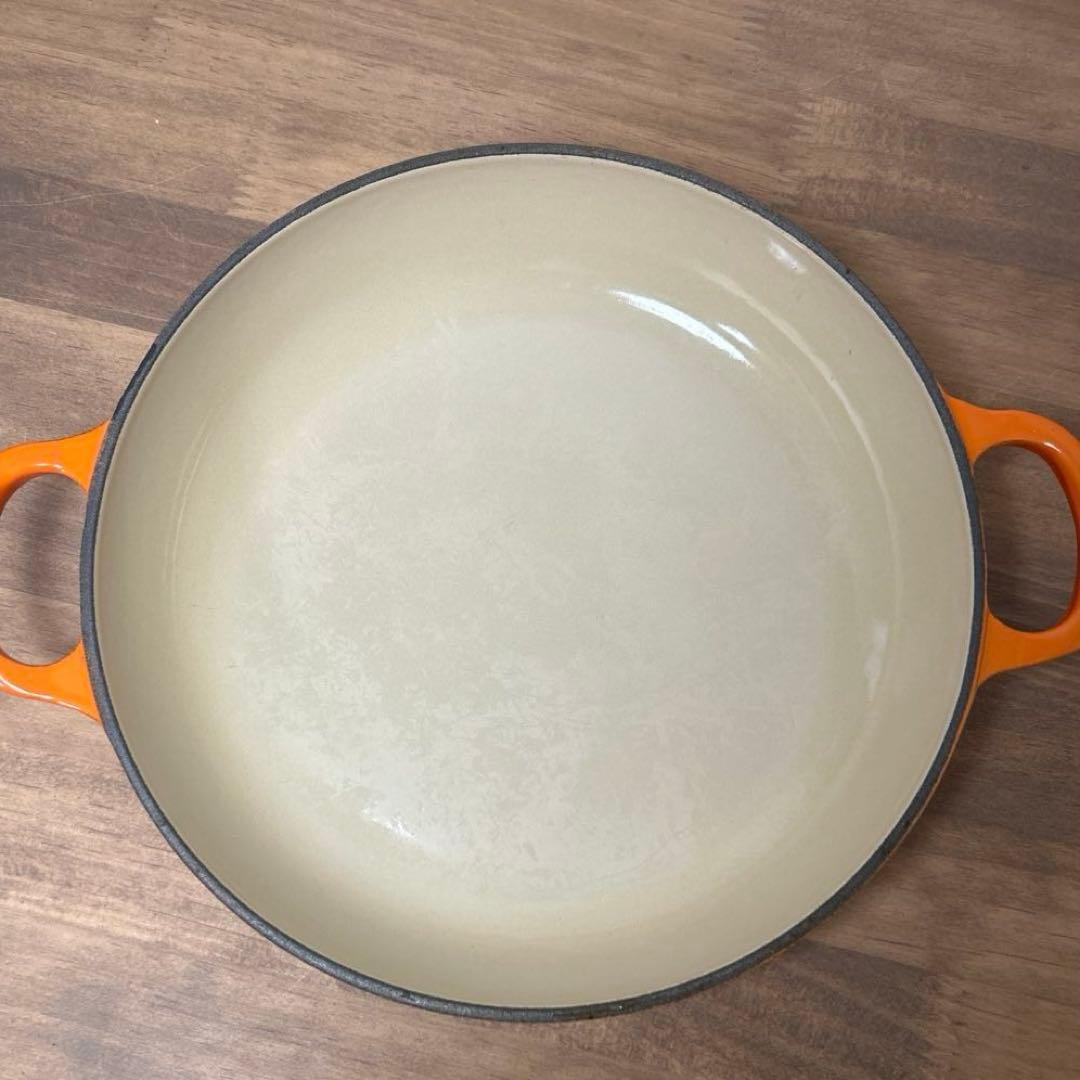 ル・クルーゼ（Le Creuset）ビュッフェ・キャセロール 22cm オレンジ