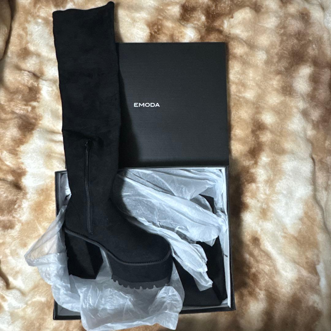 EMODA 未使用ブラック ニーハイブーツ