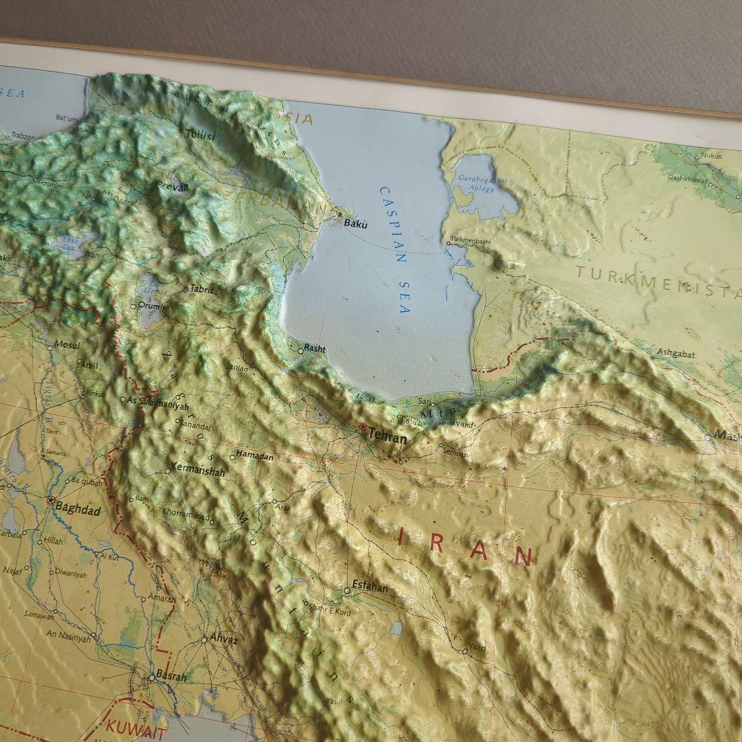 レア品)大型　立体地図　中近東·トルコ·イラン　1:6,250,000 額縁付き