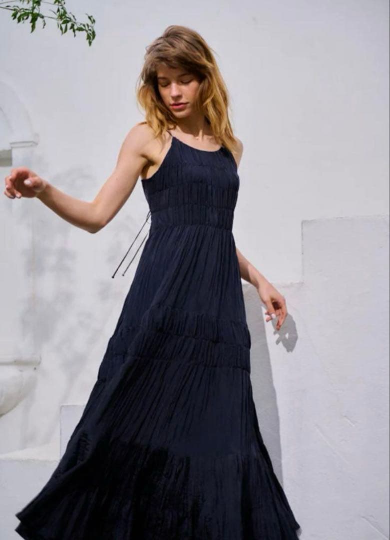 エステラケー　シャーリングプリーツティアードドレス