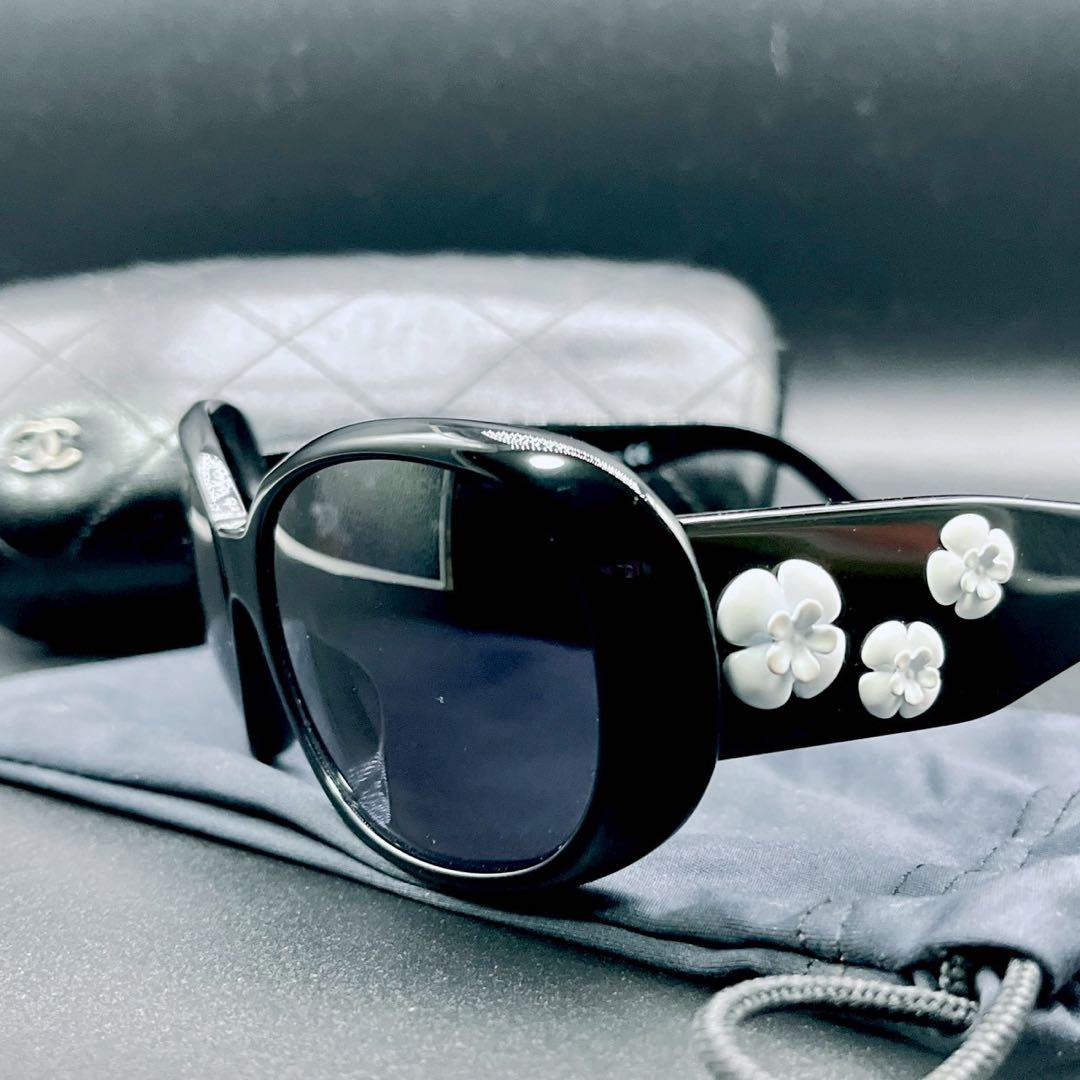 小物 CHANEL sunglasses Camellia White y2k