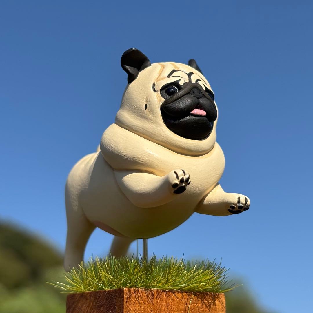 パグ走りおパグさん：フォーンver.（RUN PUG RUN）