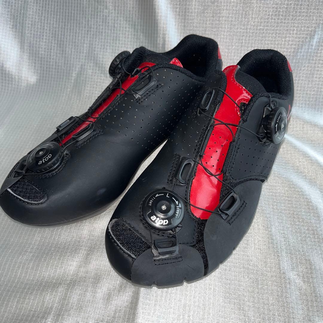 ボアダイヤル式 ロードバイクシューズ ブラック/レッド