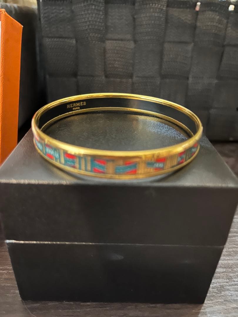 HERMES 幾何学模様 バングル