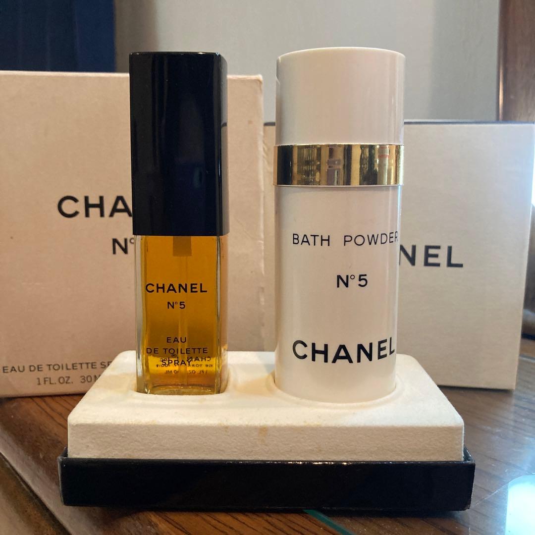 CHANEL N°5 香水とバスパウダー セット