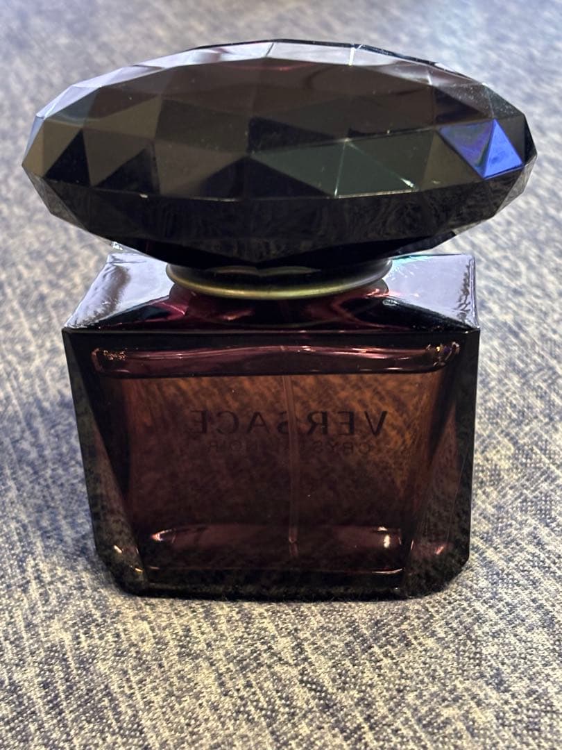 VERSACEクリスタルノワール