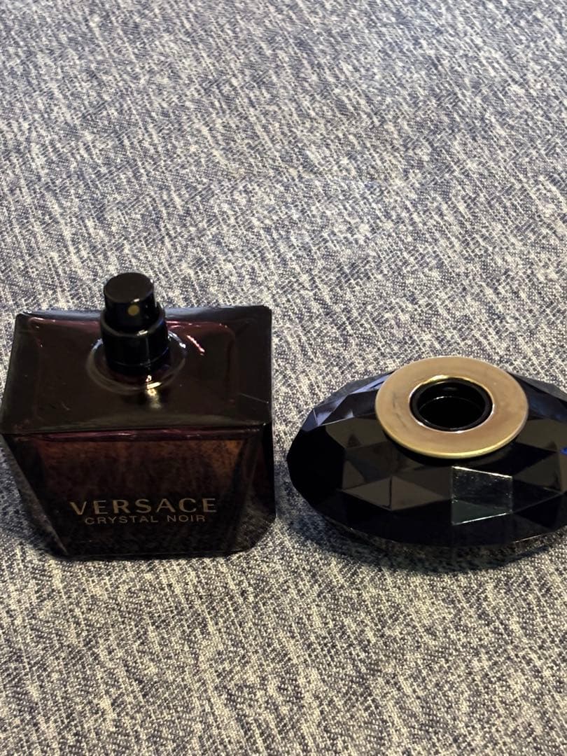 VERSACEクリスタルノワール