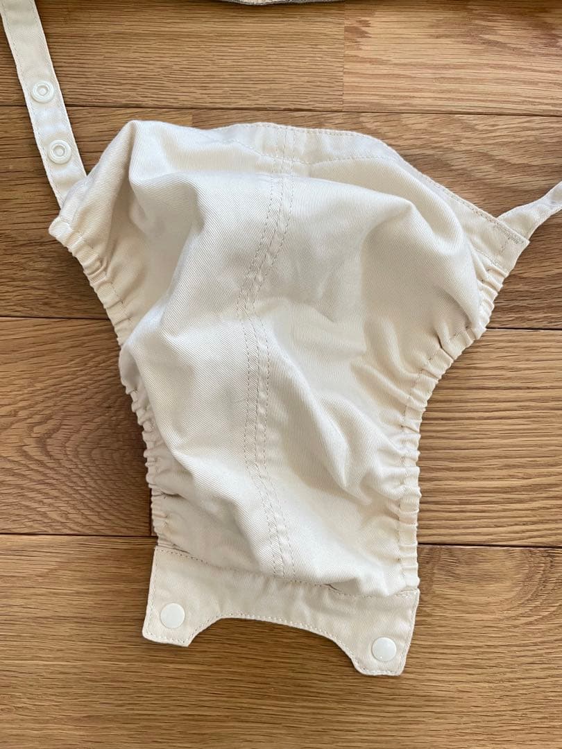 大幅値下げ キューズベリー 抱っこ紐 NICO グレージュ CUSE BERRY