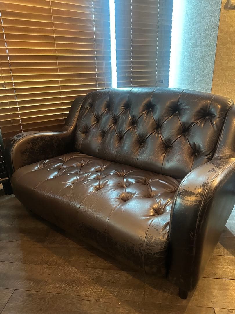 2人掛けソファ ブラウン ボタン留め アンティーク調