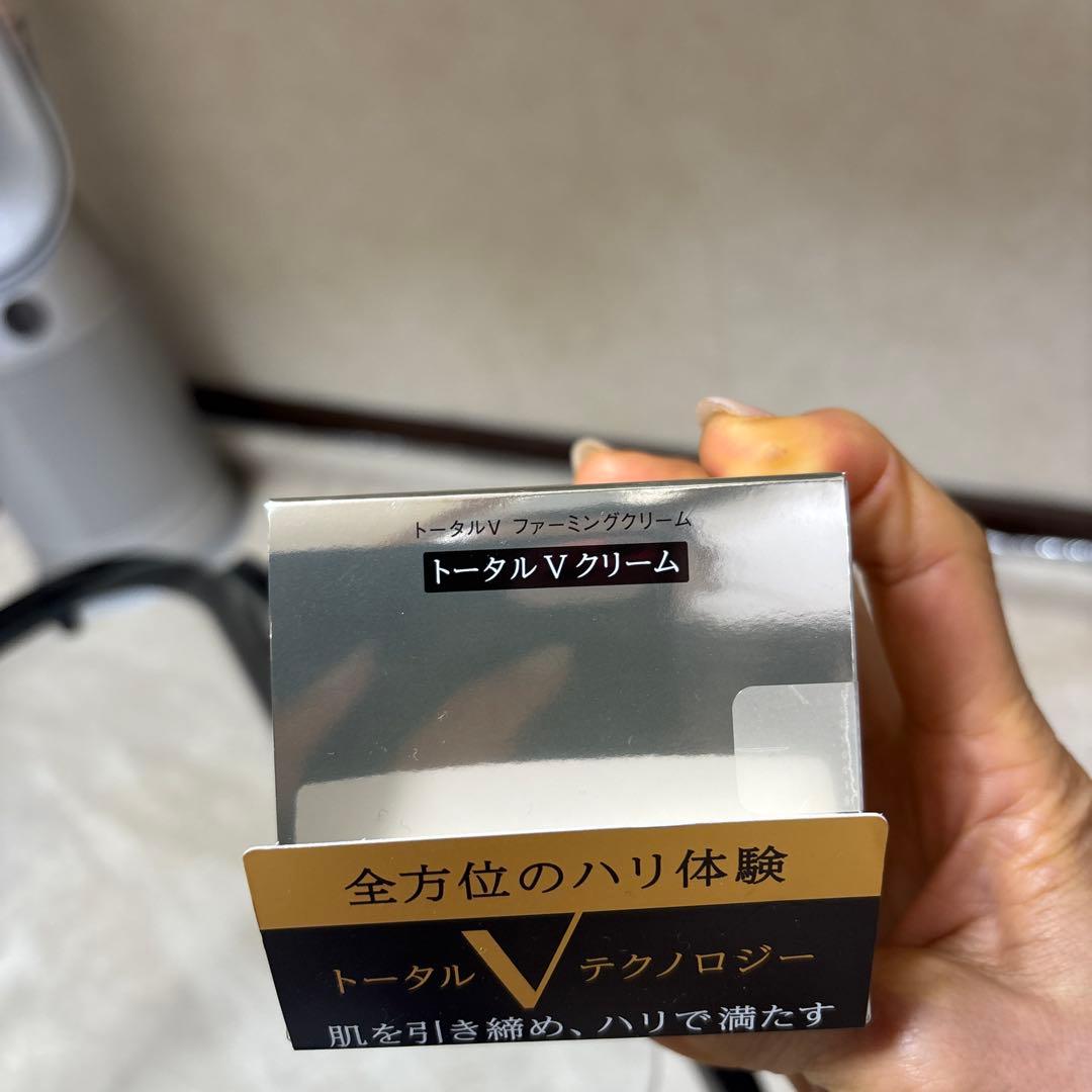 定価￥11000-ELIXIRトータルテクノロジーvクリーム50g