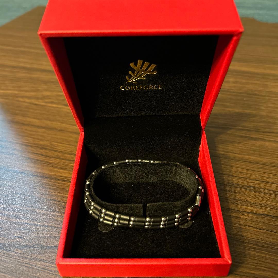 COREFORCE ブラック ブレスレット 70cm 専用ケース、保証書付き