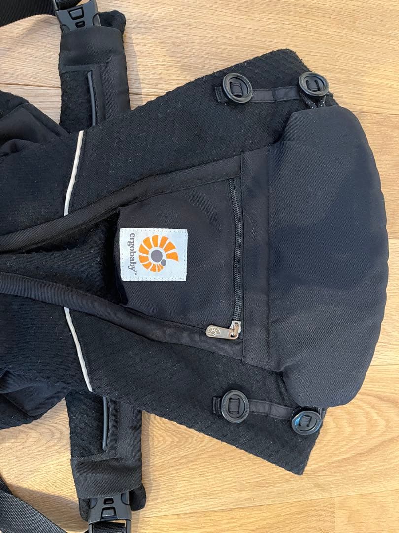 【美品】ergobaby エルゴ 抱っこ紐 ブラック 黒 OMNI Breeze
