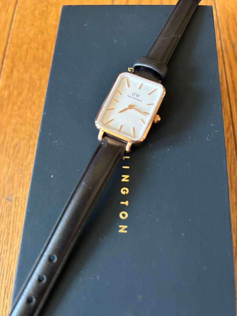 美品　ダニエルウェリントン腕時計　ブラック　レディース腕時計　値下げ