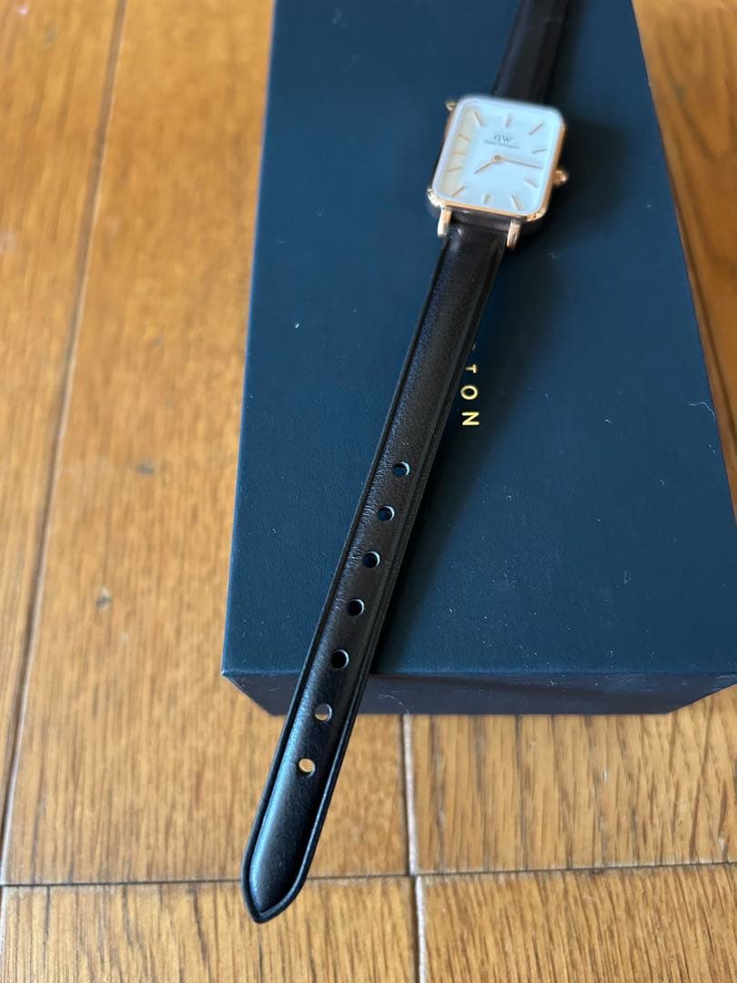 美品　ダニエルウェリントン腕時計　ブラック　レディース腕時計　値下げ