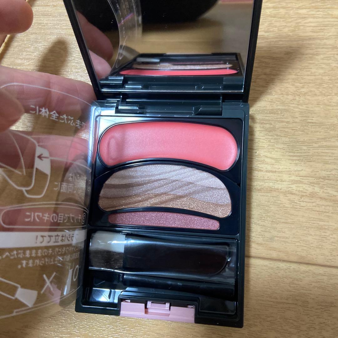 オーブ　ブラシひと塗りシャドウ　レッド系　15