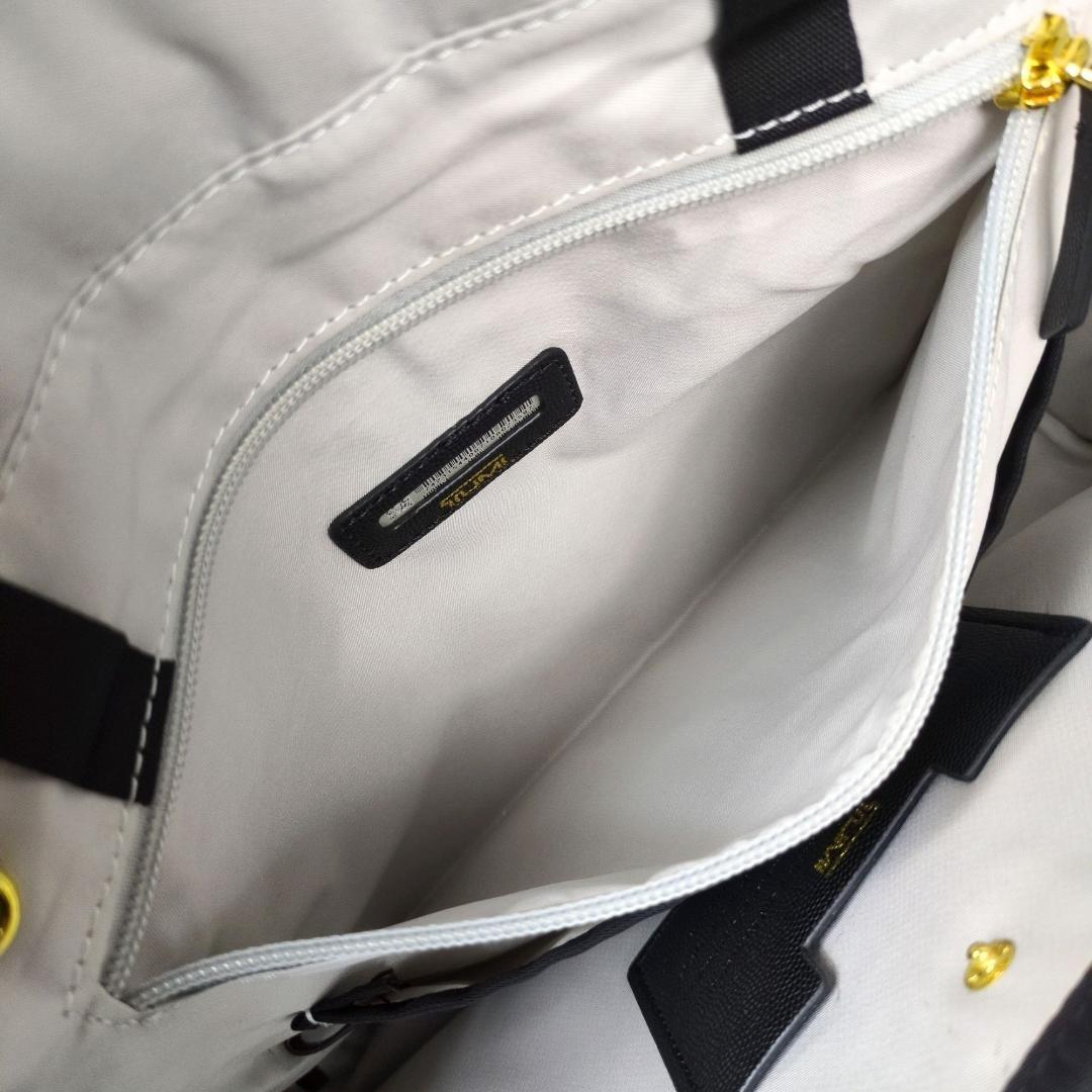 hitomi TUMI ヴァレッタ トートバッグ ビジネスバッグ 自立