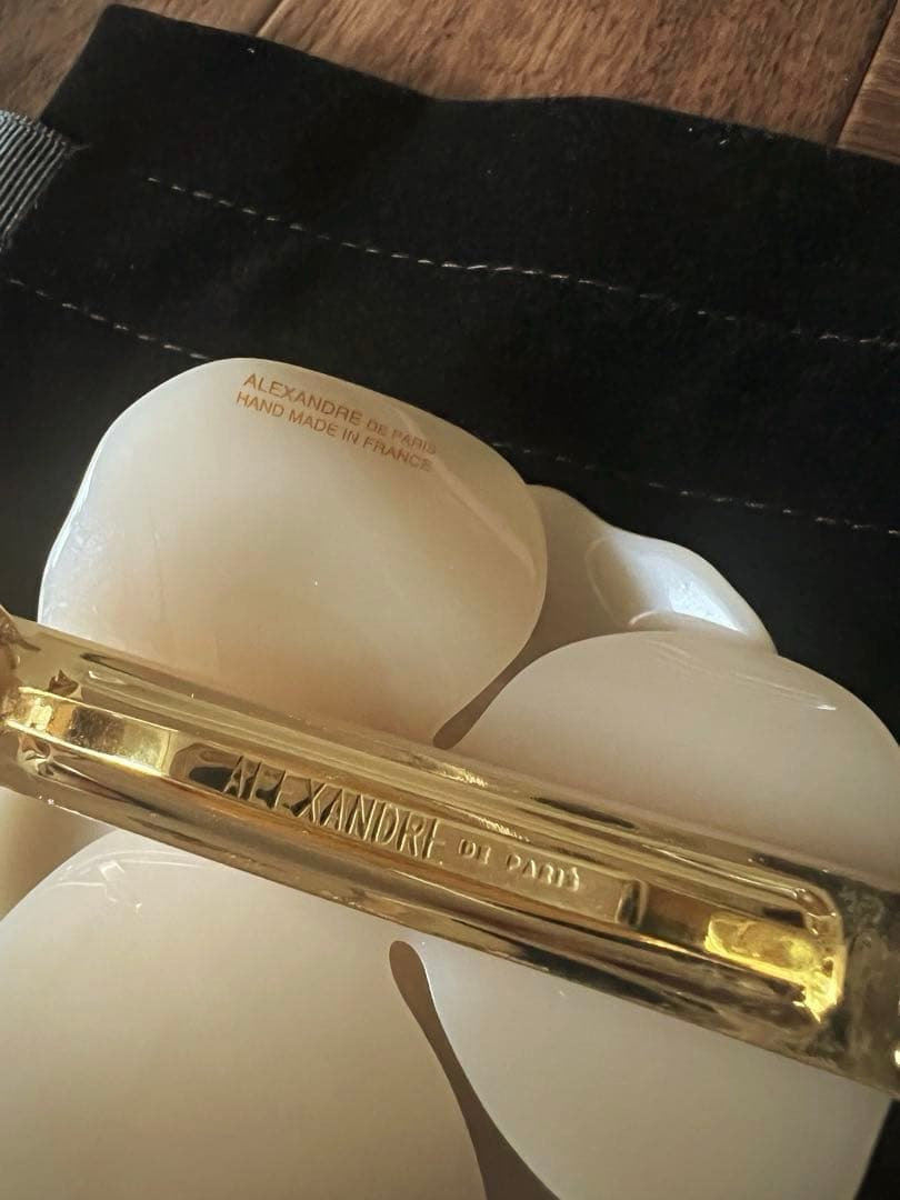 試着のみ　ALEXANDRE DE PARIS フラワーバレッタ