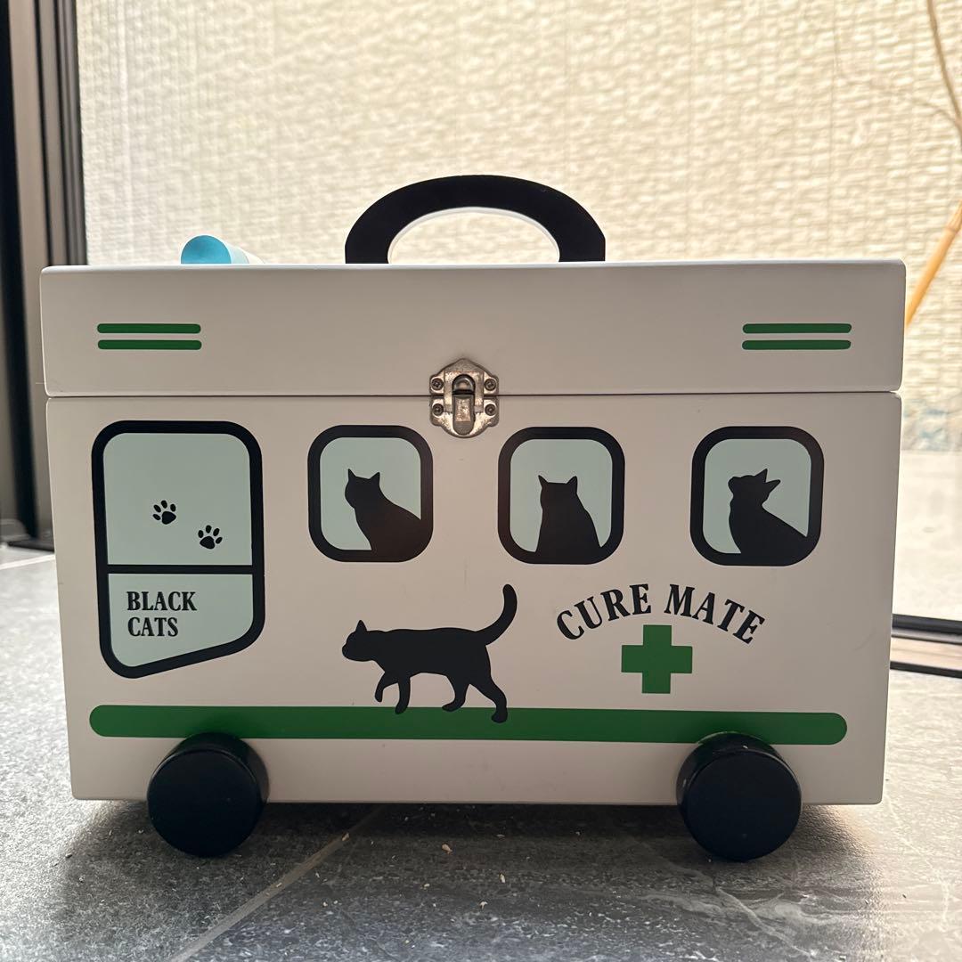 キュアメイト CURE MATE 救急箱 救急車　木製　2個　猫　薬入れ　薬箱