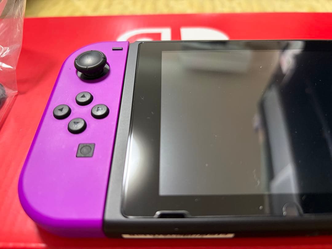 ほぼ未使用　Nintendo Switch ピンク・パープル 本体