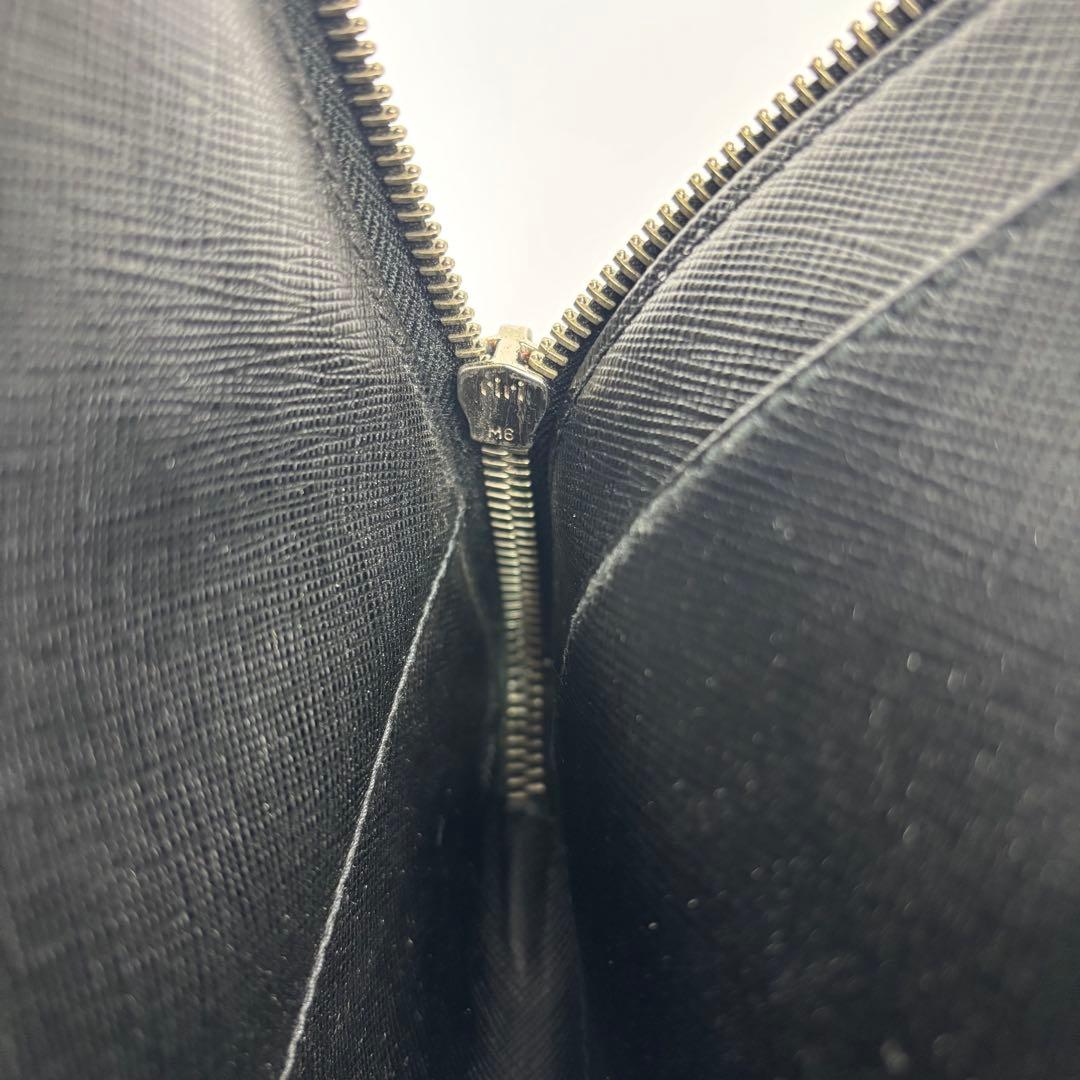 PRADA カバン ビジネスバッグ ブリーフケース 黒　サフィアーノ　鑑定済