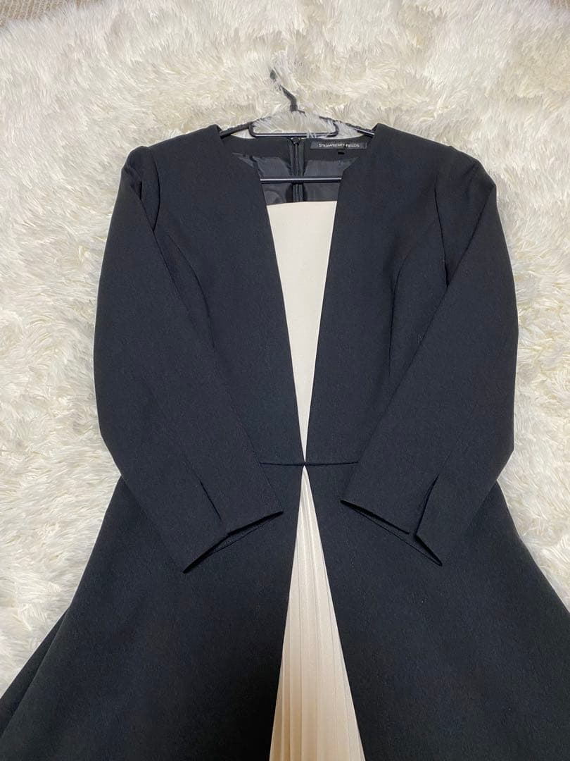 【送料込】ストロベリーフィールズセンタープリーツワンピース黒　佳子様　卒業入学式