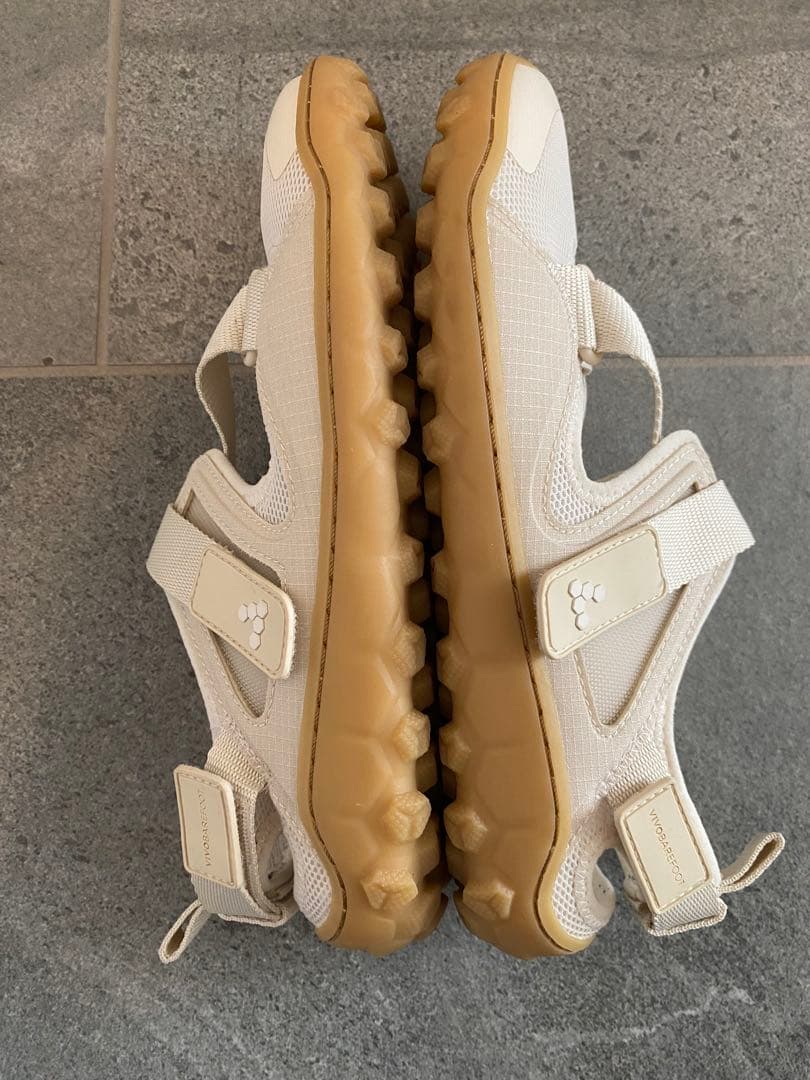 Vivobarefoot ビボベアフット トラッカーサンダル