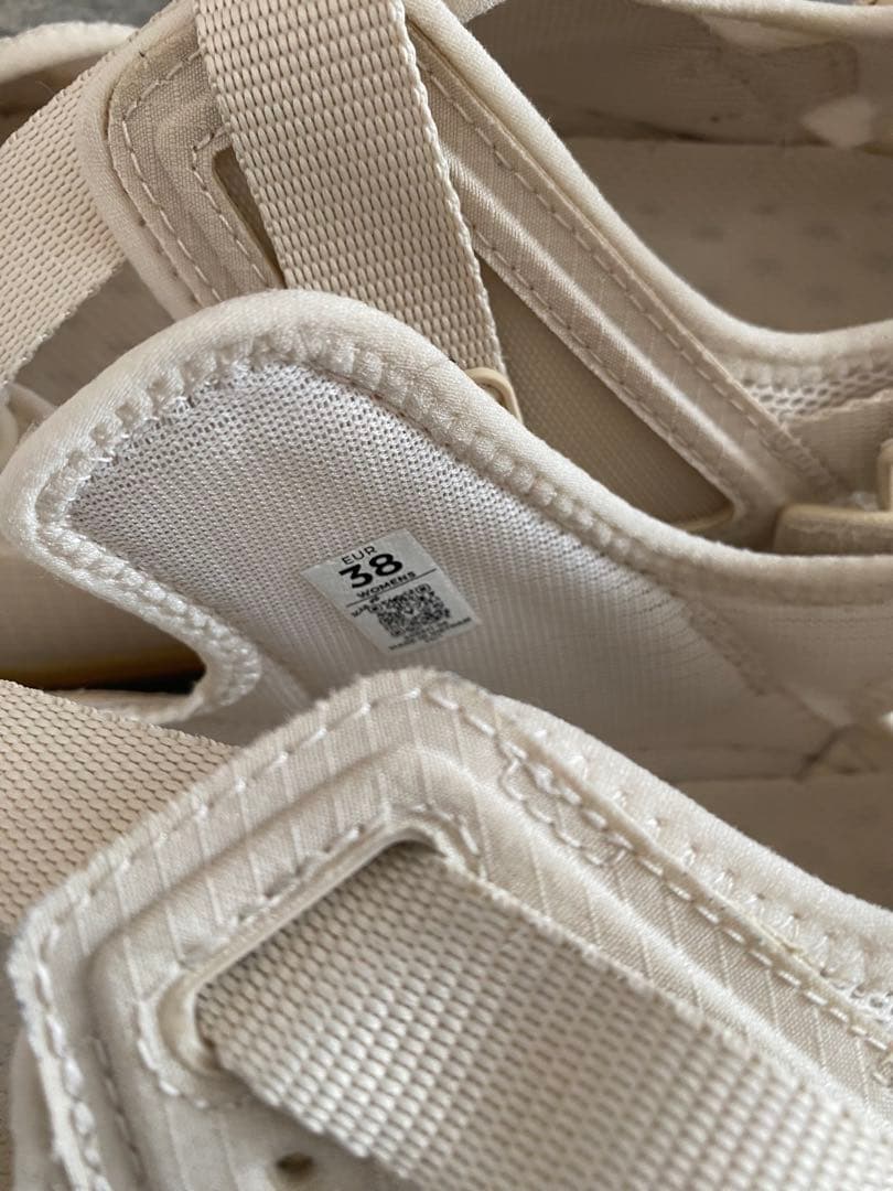 Vivobarefoot ビボベアフット トラッカーサンダル