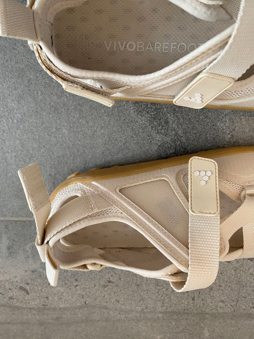 Vivobarefoot ビボベアフット トラッカーサンダル
