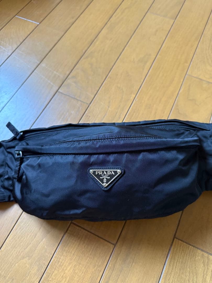 ✨極美品✨ プラダ ボディバッグ ウエストバッグ 三角ロゴ ナイロン ブラック