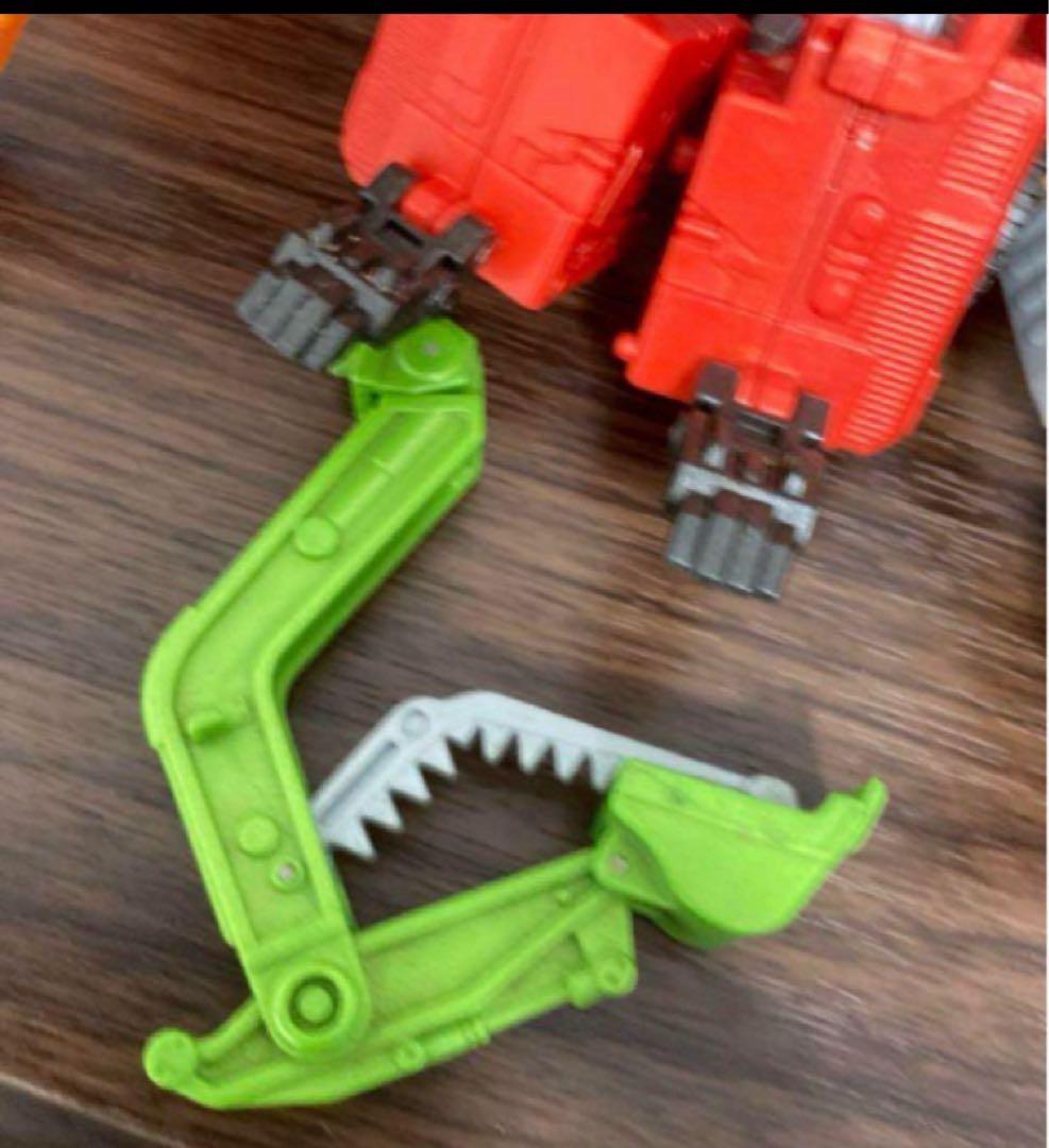 トランスフォーマー　ビルドキング　カーロボット