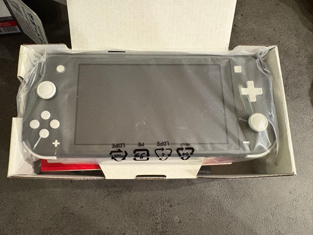 Nintendo Switch Lite グレー 新品未使用