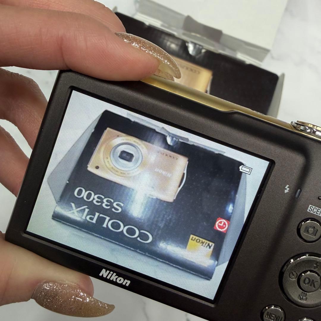 付属品有り　NICON COOIPIX S3300 カメラ　デジタルカメラ