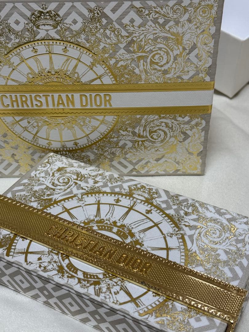 ◇DIOR エクランクチュール マルチユースパレット クリスマスコフレ2024