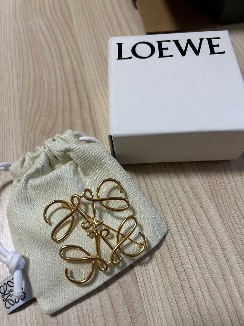 【正規品】LOEWE ロエベ ブローチ ゴールド【ギャランティカード付き】