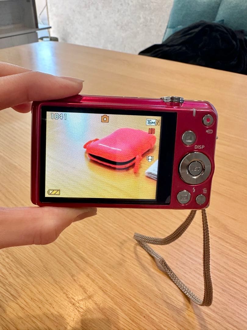 美品　CASIO EXILIM EX-ZS25 レッド バッテリー デジカメ