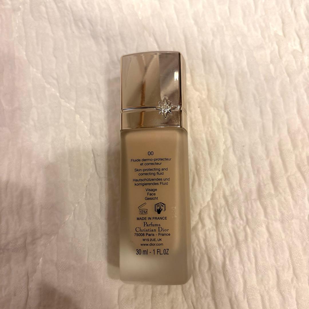 DIOR プレステージ ホワイト ル プロテクター UV ルミエール BB00