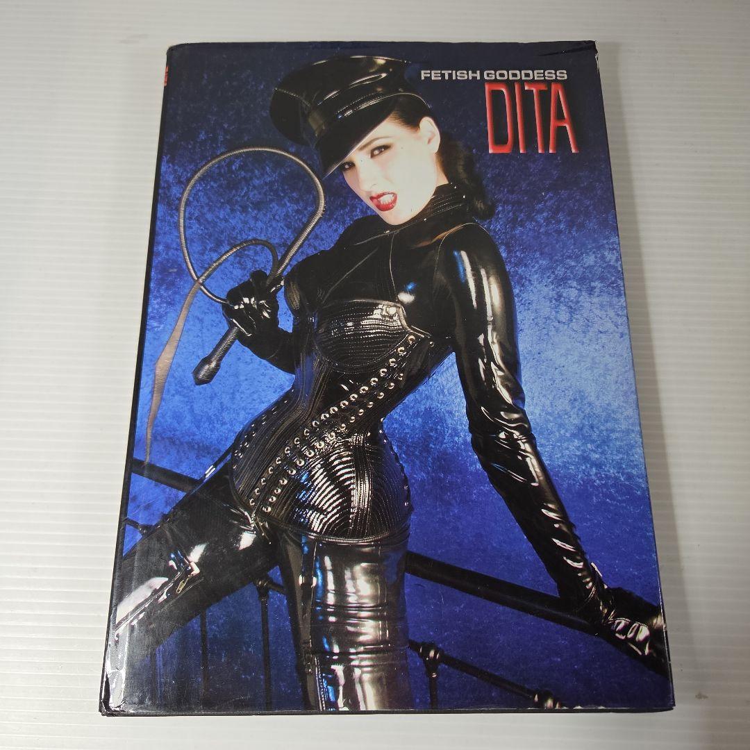 アート・デザイン・音楽 Dita Fetish Goddess