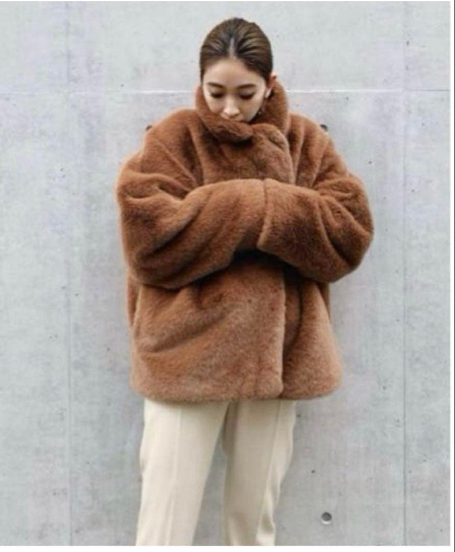 入手困難！　リムアーク　ドルマンフェイクファーコート　RIM•ARK