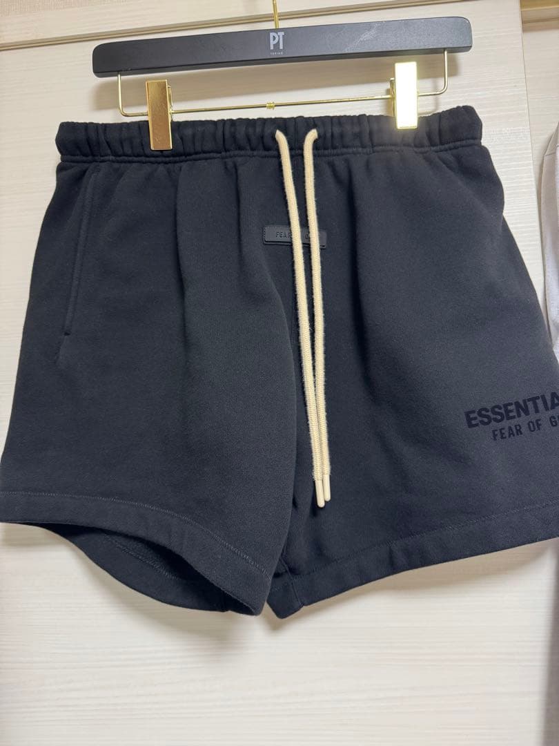 パンツ FEAR OF GOD ESSENTIALS Sweatshort