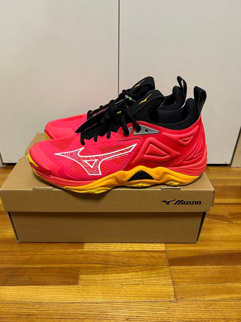 MIZUNO バレーボールシューズ　25.5cm ウェーブモーメンタム3